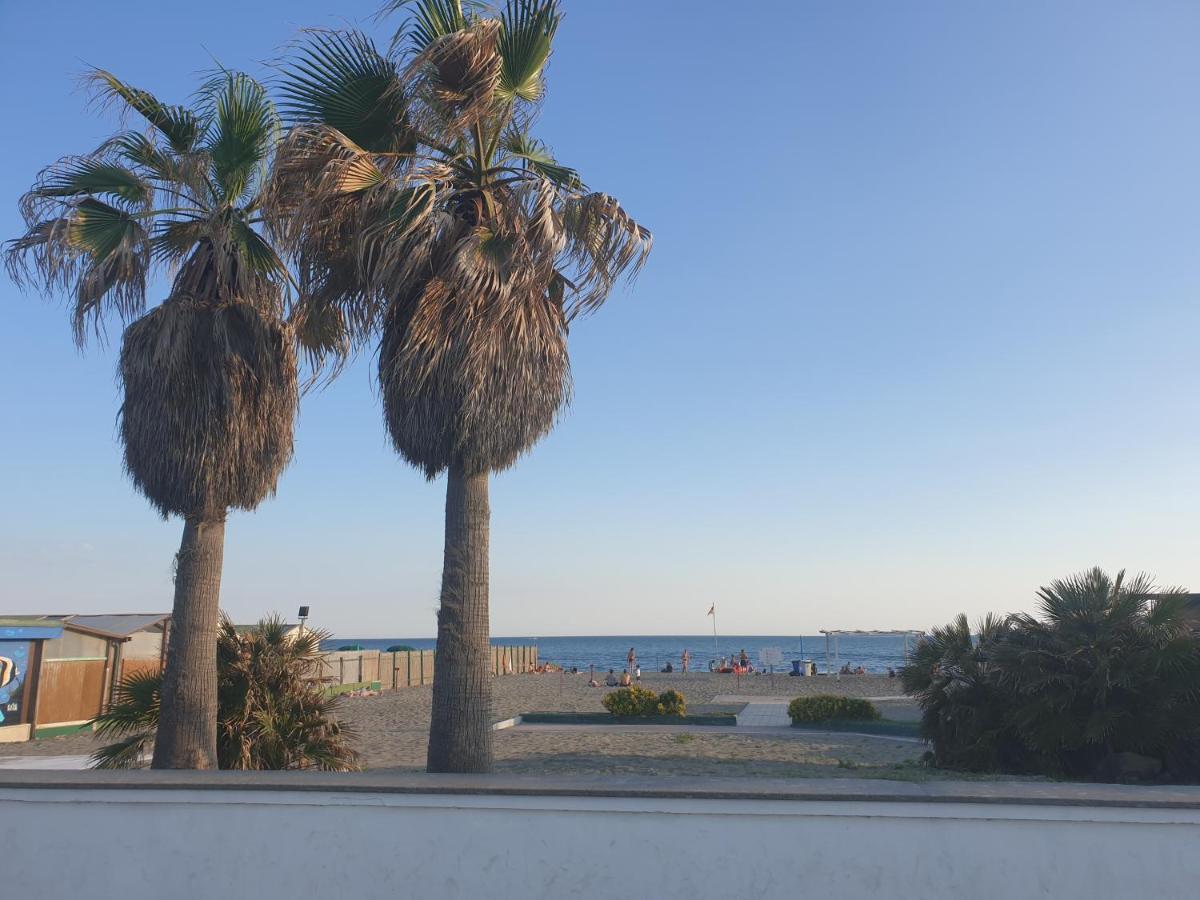 Trilocale Lido Di Roma Apartment Lido di Ostia Bagian luar foto